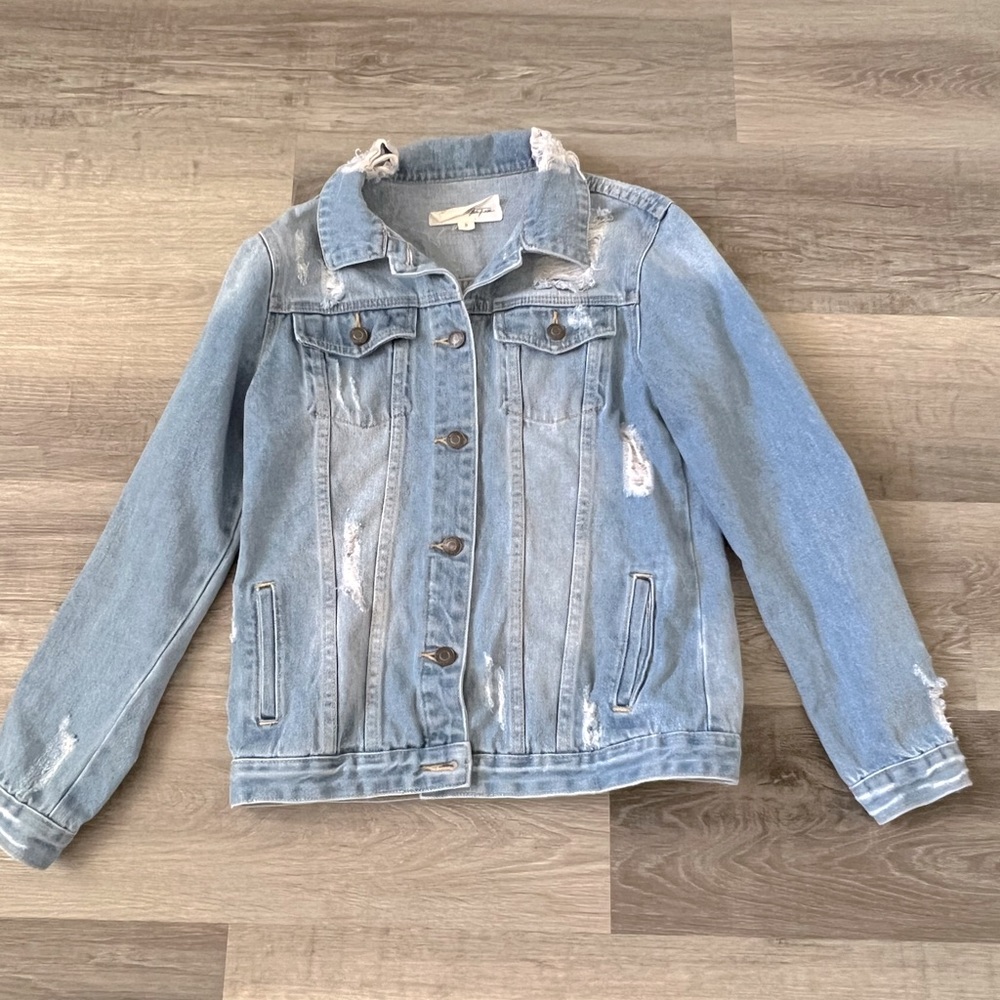 Young Hearts Run Free distressed denim jacket small